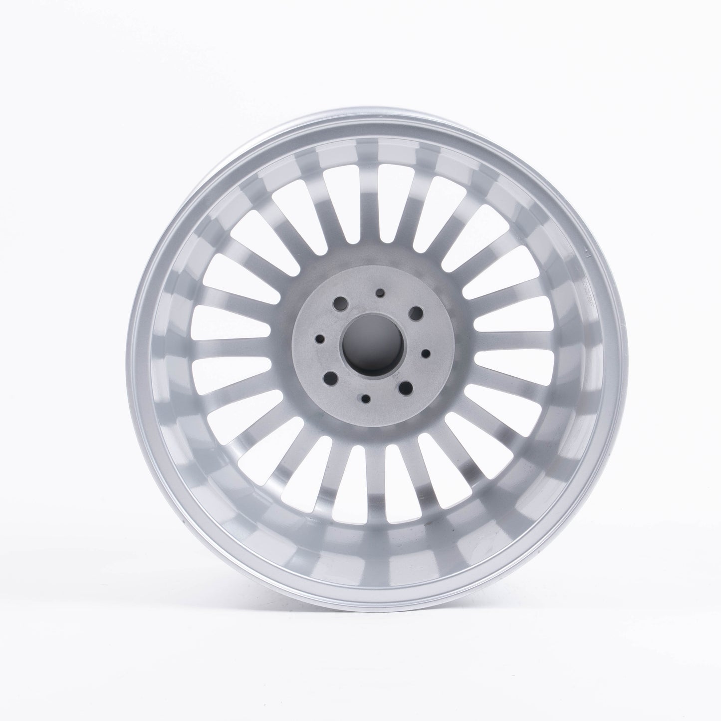 Maxilite Alpina Design Felge 8x16 4x100 ET28