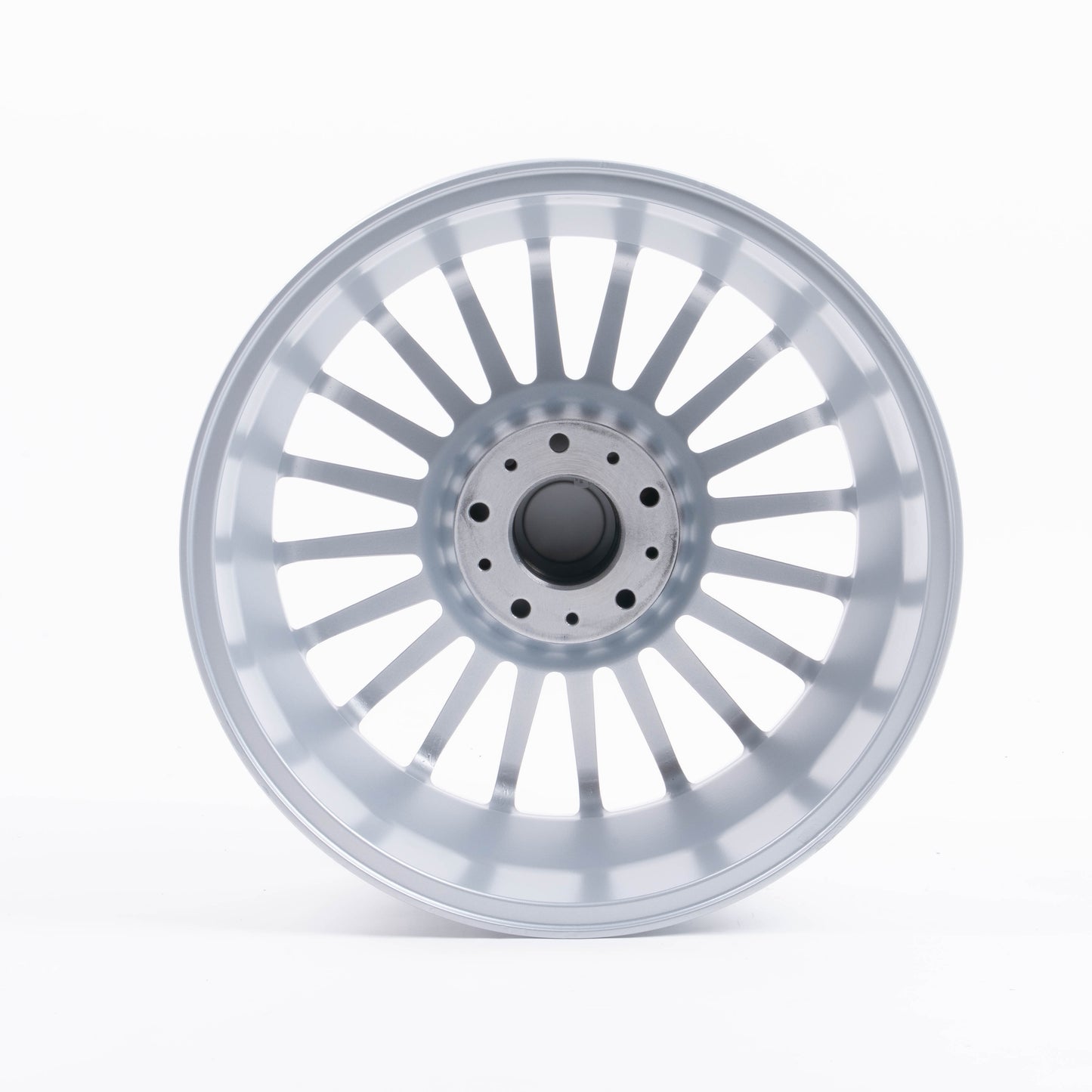 Maxilite Alpina Design Felge 8x18 5x120 ET25