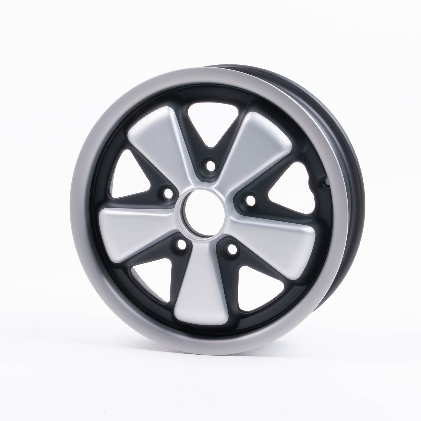 Maxilite Fuchs Design Felge 4,5x15 5x130 ET37 eloxierter look