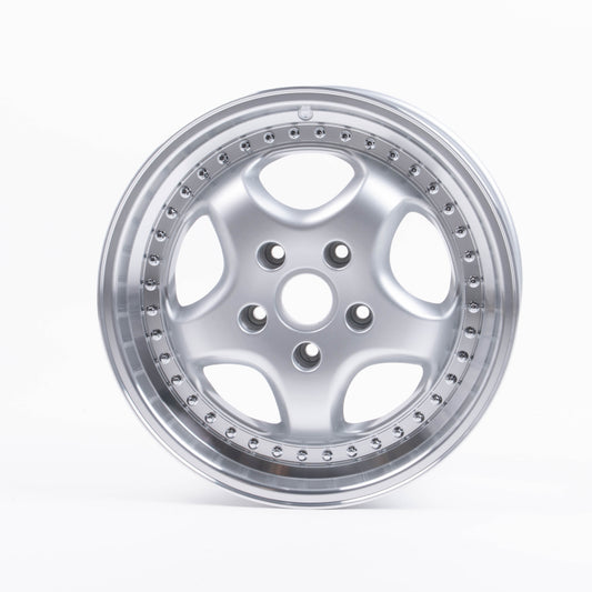 Maxilite Mehrteiler Design Felge 8x18 5x130 ET10,6  silber/glanzgedreht